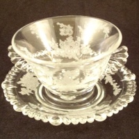 Paden City # 555 Vermilion Mayonnaise w/ Pam's Floral Etch