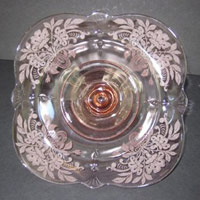 Paden City # 412 Crow's Foot Square Bowl w/ Trumpet Vine Etch