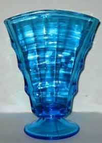 Paden City # 191 Party Line  Fan Vase
