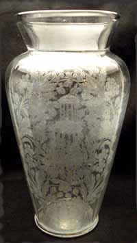 Paden City Swanson Vase with Utopia Etch