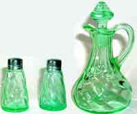 Paden City # 154 Rena Cruet and Salt and Pepper