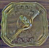 Paden City # 411 Mrs. B Square Candy w/ Gothic Garden Etch