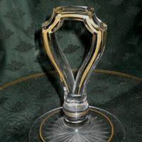 Westmoreland Center Handle Server w/ Leaf Brocade