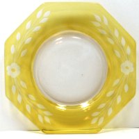 Westmoreland #1211 Octagon Plate w/ Cutting