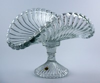 Westmoreland #1842 Swirl and Ball Banana Stand