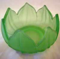Westmoreland #1921  Lotus Bowl