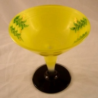 Indiana # 604 Comport w/ #609 Decoration