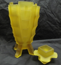 Bagley #3007 Bamboo Flower Vase w/ Frog