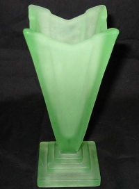 Bagley #1333 Wyndham Vase