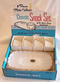 Hocking Fire-King Classic Snack Set