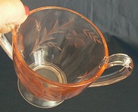 Unknown Cutting on Central Creamer & Sugar