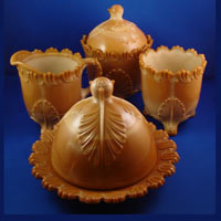 Greentown Leaf Bracket Tableset