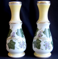 Charleton Decoration on Vases Charleton Decoration on Vases