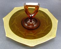 Unknown Center Handle Server w/ Unknown Gold Decoration
