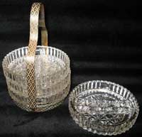 Unknown Daisy & Button Ashtray Set