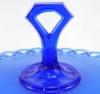 Co-Operative Flint #44 Lace-Edge Center Handle Server