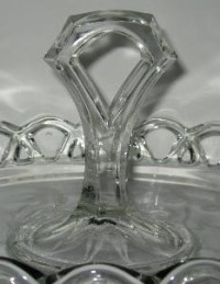 Co-Operative Flint #44 Lace-Edge Center Handled Server