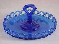 Co-Operative Flint #44 Lace-Edge Center Handled Server