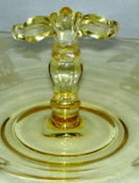 Heisey #1401 Empress Center Handled Server