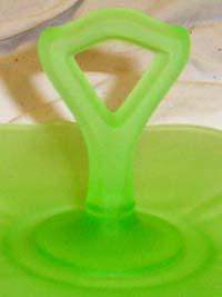 Tiffin #15310 Center Handle Server