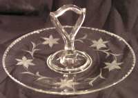 Tiffin #15320 Round Center Handle Server