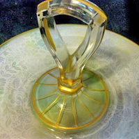 Westmoreland #1849 Center Handle Server