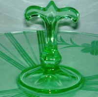 Westmoreland #1900 Center Handle Server