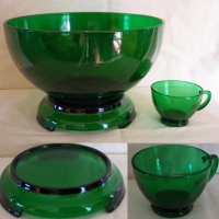 Anchor Hocking Forest Green Punch Bowl Set