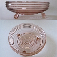 Hocking Manhattan Three-Toed Dish