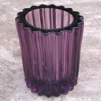 Heisey by Imperial Ridgeleigh Plum Cigarette Holder