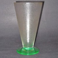 Tiffin #0275 Iced Decoration w/ Green Trim