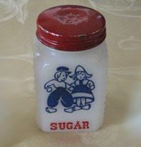 Unknown Dutch Themed Shakers