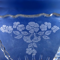 New Martinsville Meadow Wreath Etch