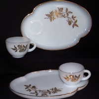 Federal Snack Set w/  Gold Clover Blossom Decoration