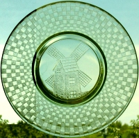 Hazel-Atlas Checkerboard Plate
