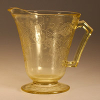 Hazel-Atlas Florentine #2 (Poppy) Pitcher