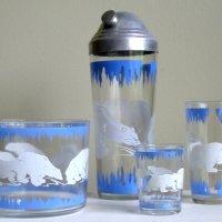 Hazel-Atlas Polar Bear Bar Set