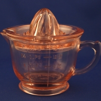 Hazel-Atlas Two-Cup Measurer w/ Reamer