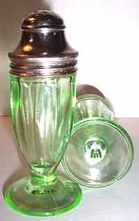 Hazel-Atlas Ribbon Salt and Pepper