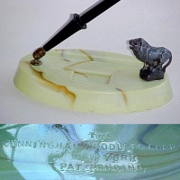Houze Pen Holder w/ Lion