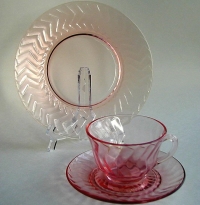 Jeannette Broken Spiral Zig Zag Cup & Saucer & Plate