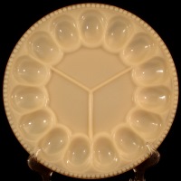 Aladdin Alacite Egg Plate