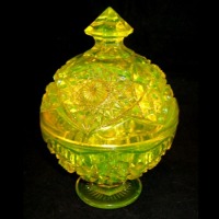 Kemple # 49 Hobstar & Fan Footed Candy w/ Lid
