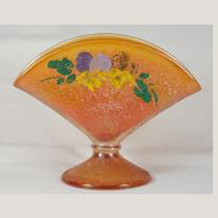 Lancaster # 688 Fan Vase