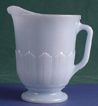 Macbeth-Evans Pyrex Piecrust Pitcher