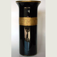 Maryland Glass Co. Vase w/ Gold-Encrusted Dragon Etch