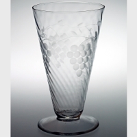 Standard Footed Tumbler w/ #6 Grape Cutting