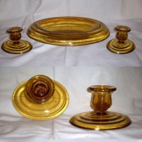 L. E. Smith Oval Console Set