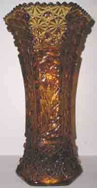 L. E. Smith # 4666 Daisy and Button Vase
