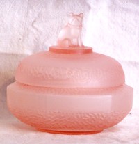 L. E. Smith Bulldog Miniature Powder